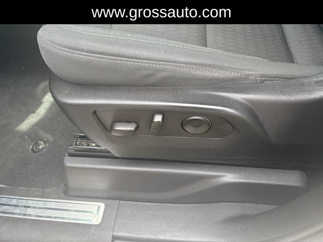 Used 2023 Chevrolet Silverado 1500 LT AWD/4WD image 12