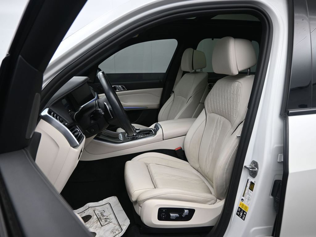 Used 2023 BMW X5 M50i w/ Executive Package image 24