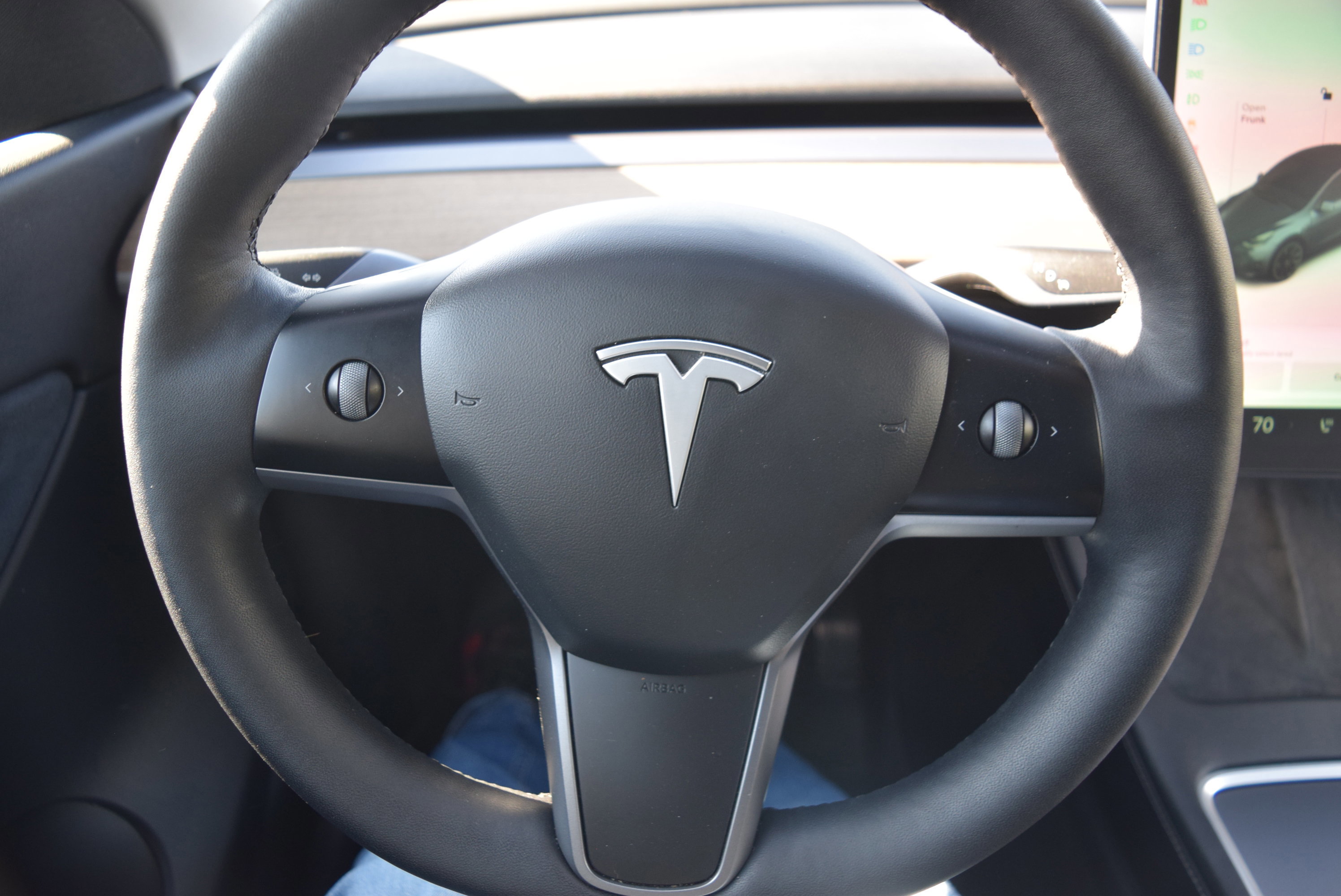Used 2021 Tesla Model Y Long Range image 12