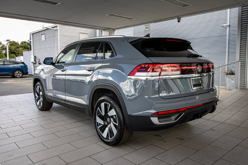 New 2026 Volkswagen Atlas Cross Sport SE FWD image 15