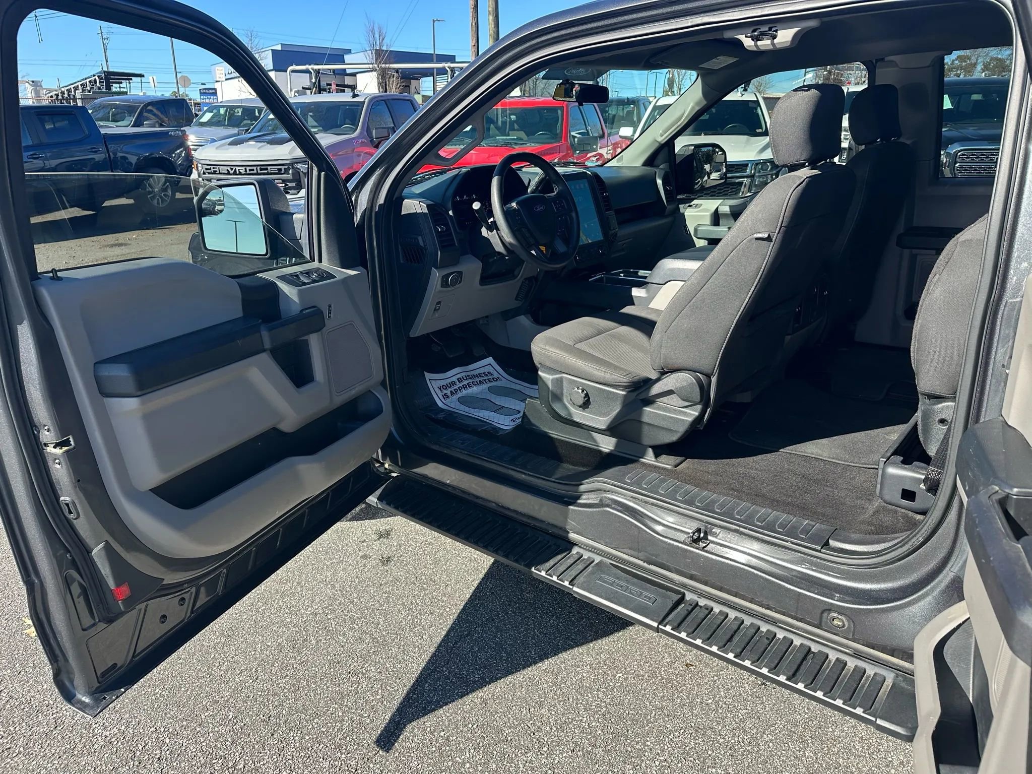 Used 2018 Ford F150 XL w/ Equipment Group 101A Mid image 14