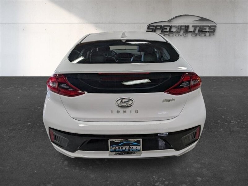 Used 2018 Hyundai Ioniq Limited FWD image 9