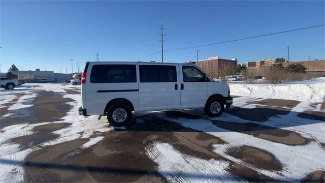 Used 2023 GMC Savana 2500 LS w/ Driver Convenience Package image 9