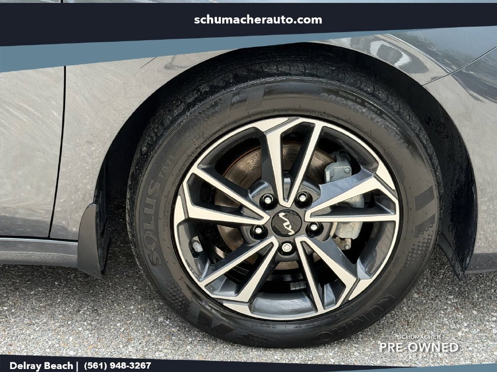 Used 2024 Kia Forte LXS w/ LXS Technology Package FWD image 9