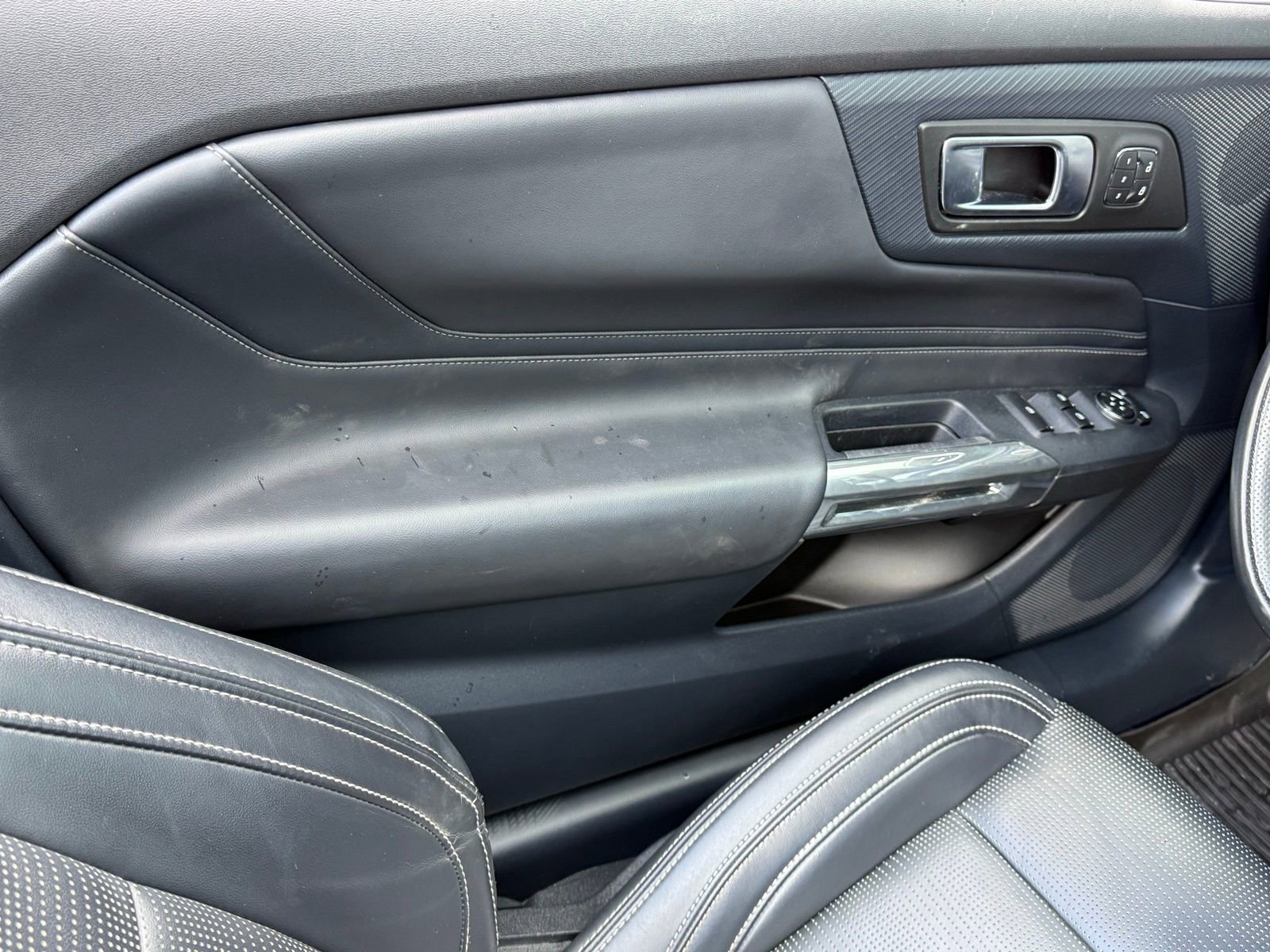 Used 2024 Ford Mustang GT Premium image 31