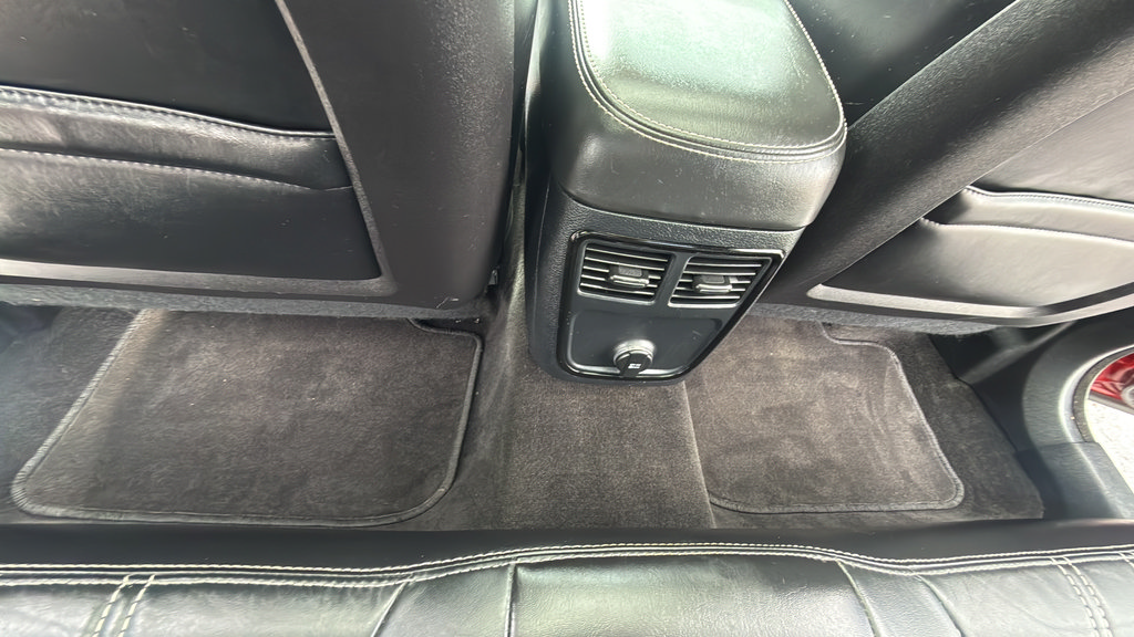 Used 2014 Chrysler 300 S AWD/4WD image 28