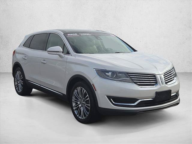 Used 2018 Lincoln MKX Reserve w/ Driver Assistance Package FWD image 3