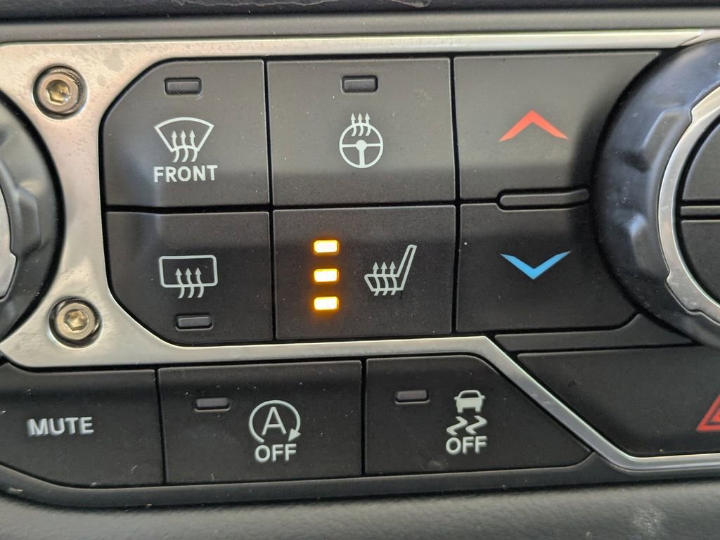 Used 2025 Jeep Gladiator Sport image 21