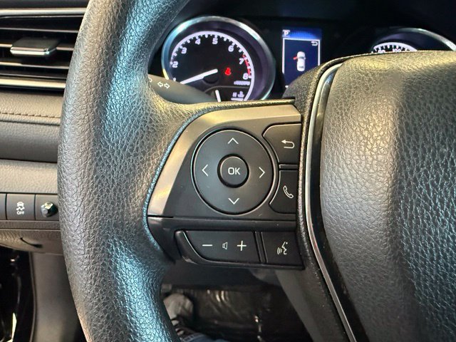 Used 2020 Toyota Camry LE w/ Convenience Package FWD image 18