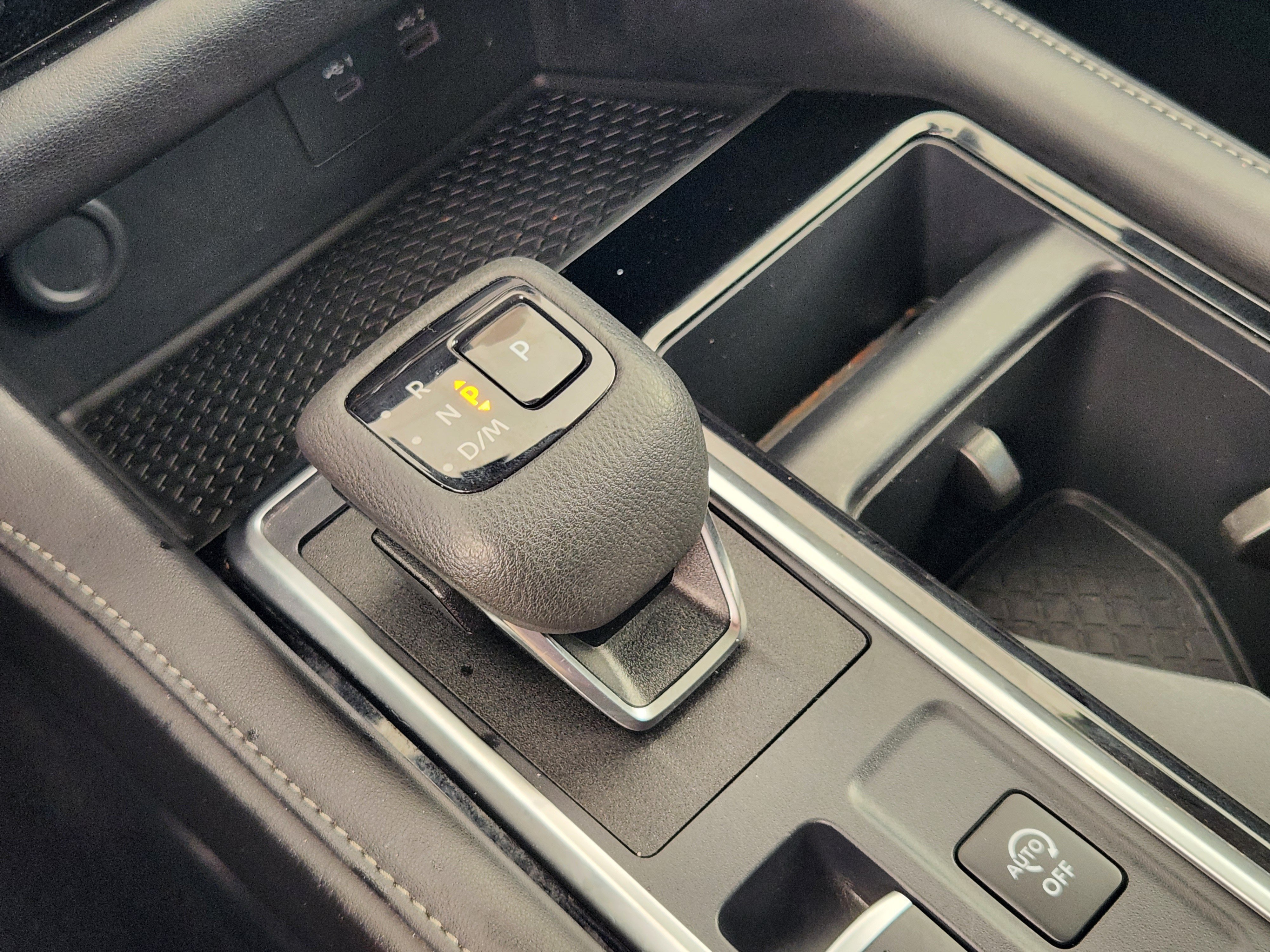 Used 2025 Nissan Pathfinder SV AWD/4WD image 19