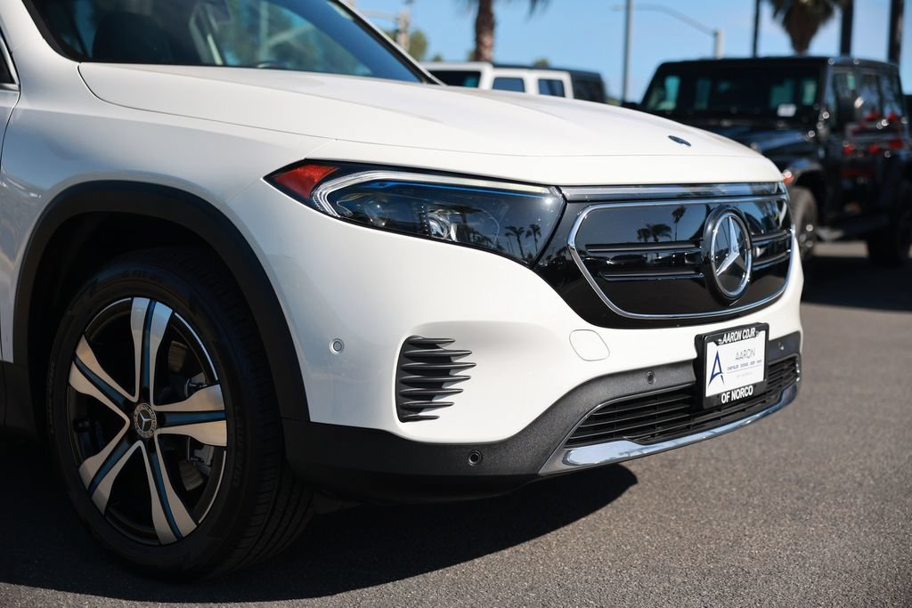 Used 2023 Mercedes-Benz EQB 350 4MATIC SUV w/ Exclusive Package image 7