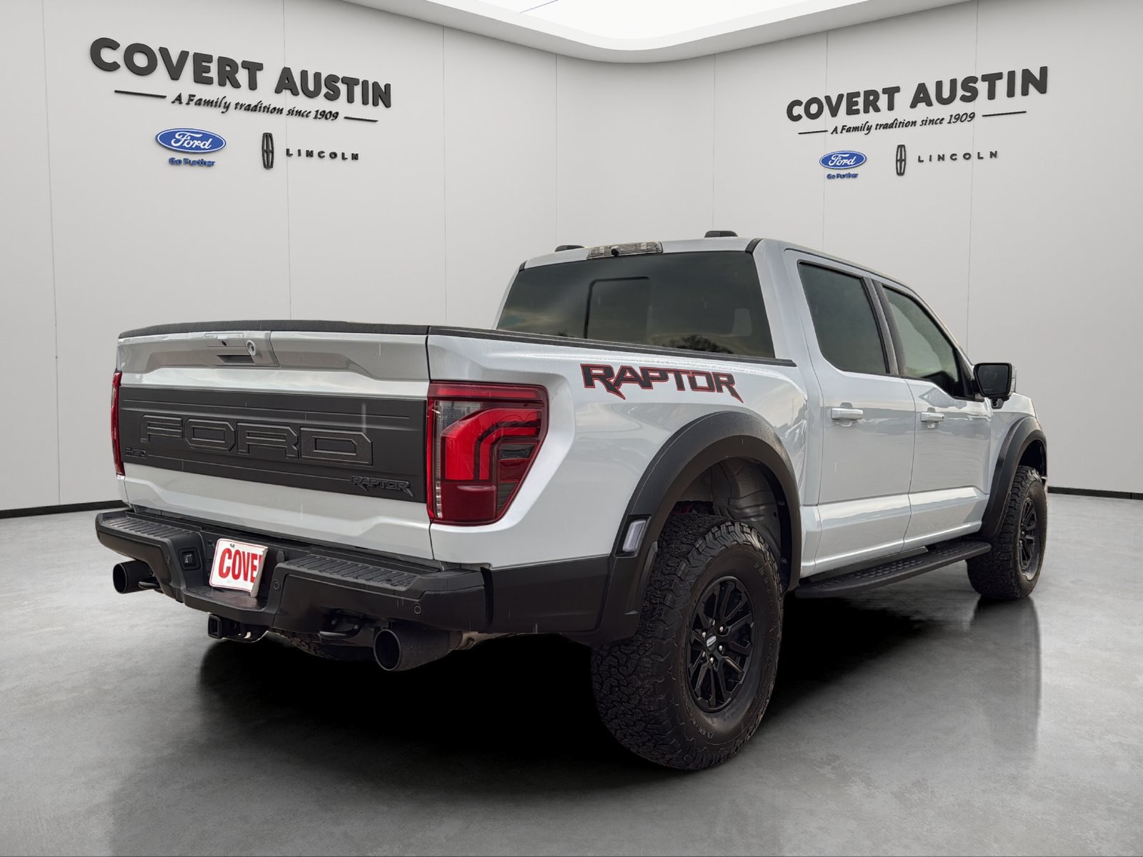 Used 2025 Ford F150 Raptor AWD/4WD image 9
