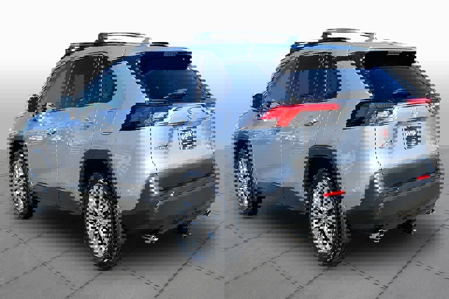 Used 2021 Toyota RAV4 XLE Premium FWD image 11