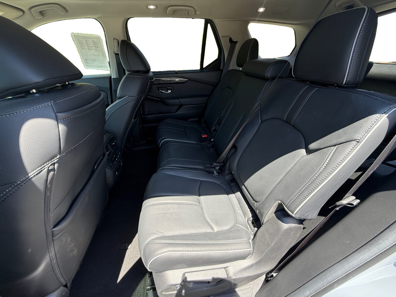Used 2025 Honda Pilot Elite image 16