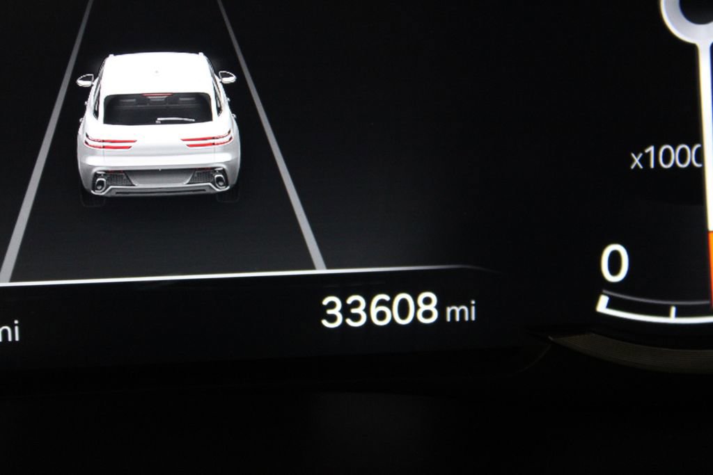 Used 2025 Genesis GV70 2.5T image 18