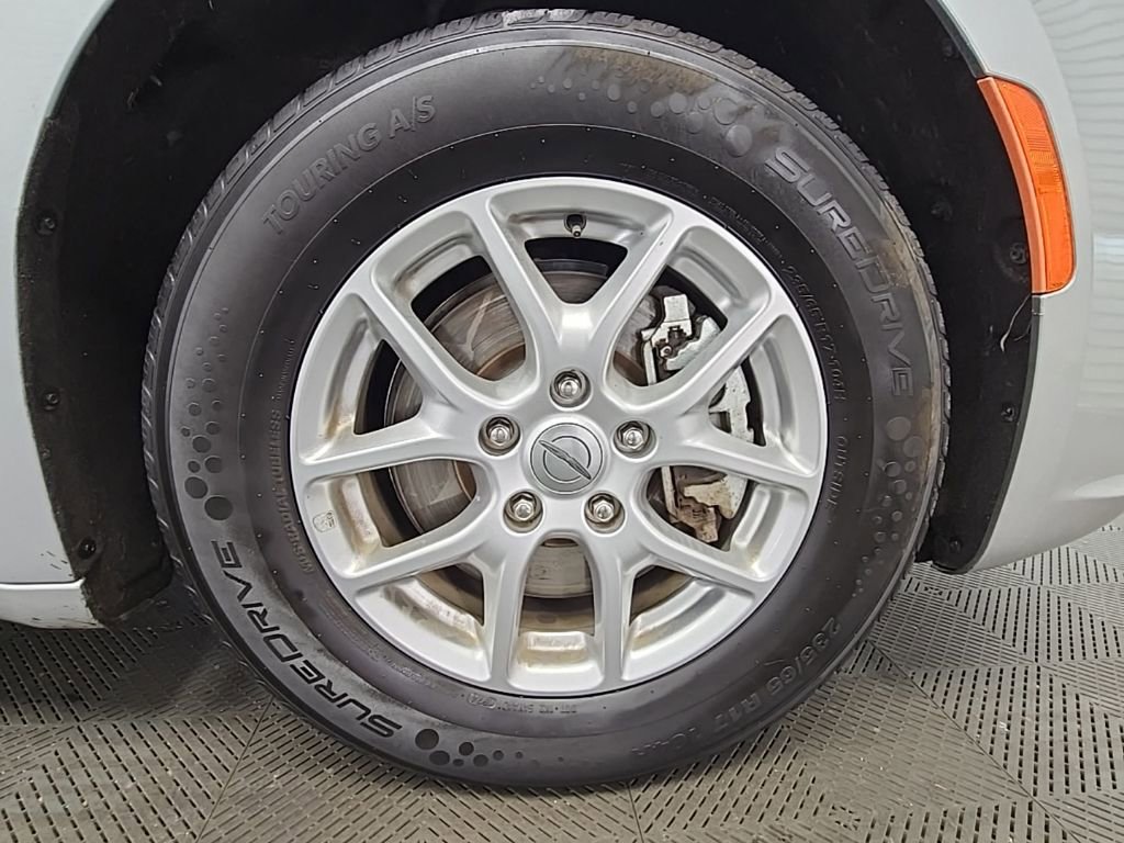 Used 2023 Chrysler Pacifica Touring-L image 41