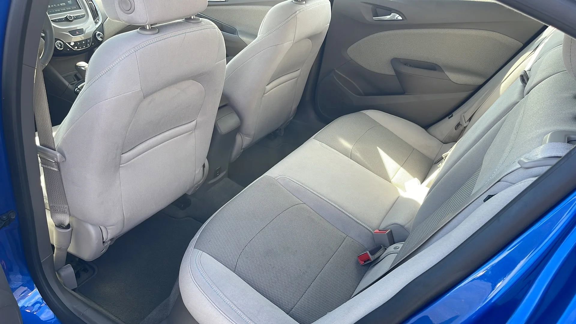 Used 2017 Chevrolet Cruze LT w/ Convenience Package image 14