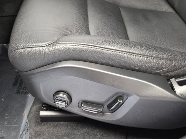 Certified 2025 Volvo XC60 B5 Plus image 11