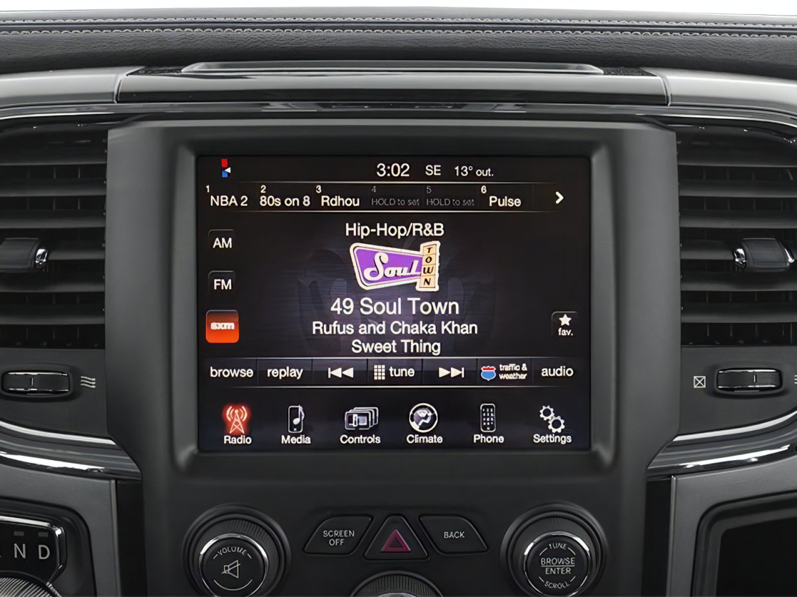 Used 2014 RAM 1500 Limited AWD/4WD image 7