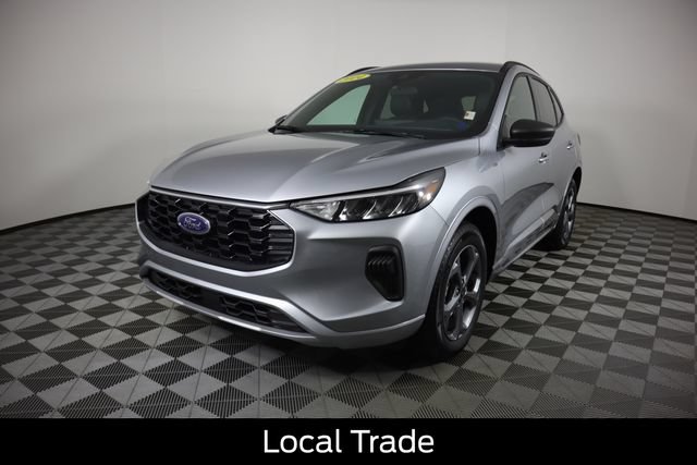Used 2024 Ford Escape ST-Line w/ Tech Pack #1 AWD/4WD image 9