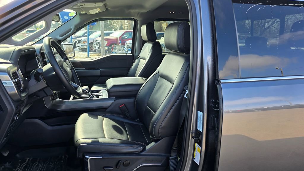 Used 2023 Ford F150 Lariat w/ FX4 Off-Road Package image 13