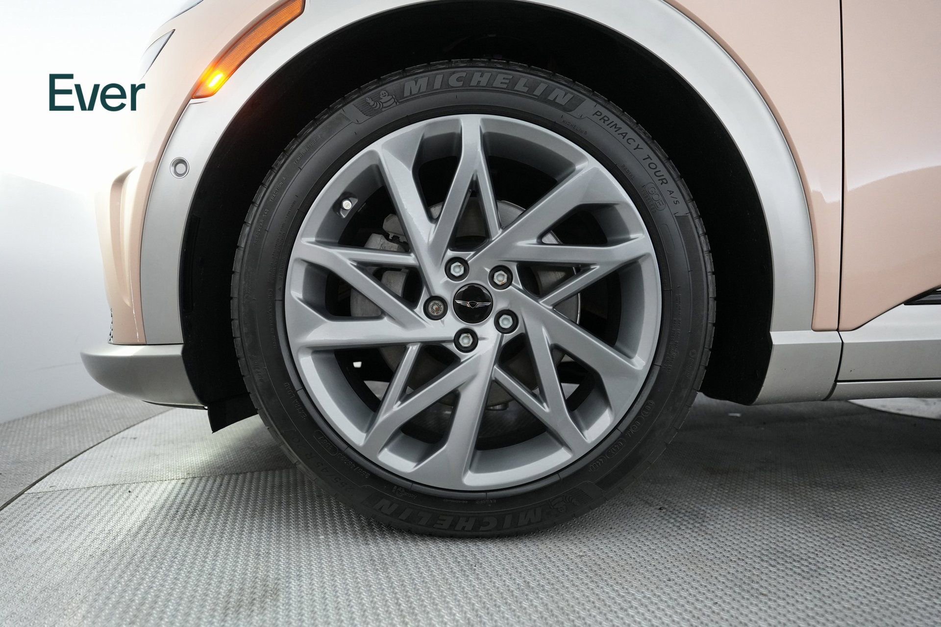 Used 2023 Genesis GV60 Advanced w/ Cargo Package image 20