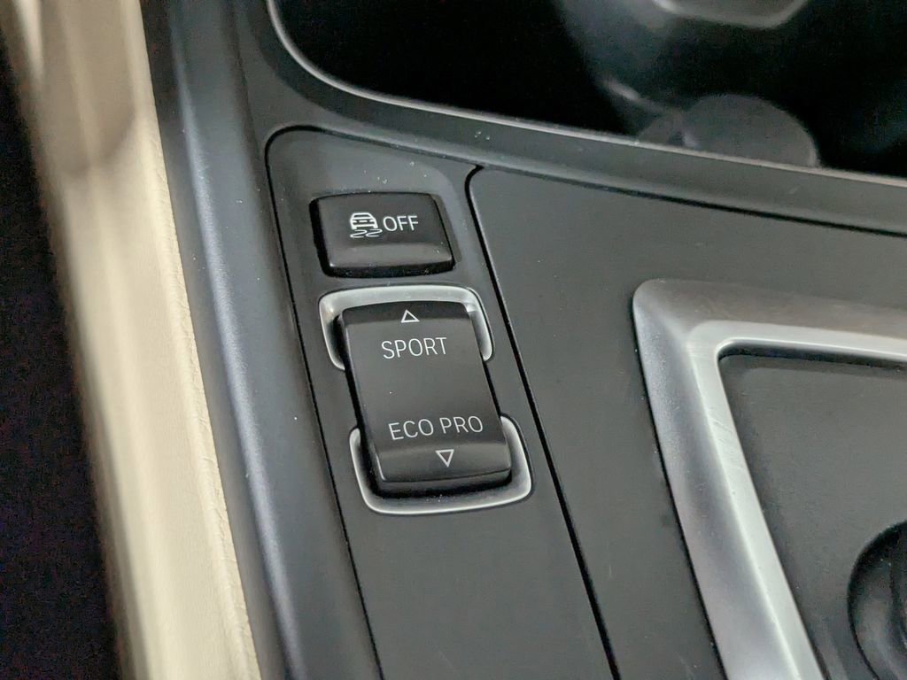 Used 2018 BMW 320i Sedan RWD image 28