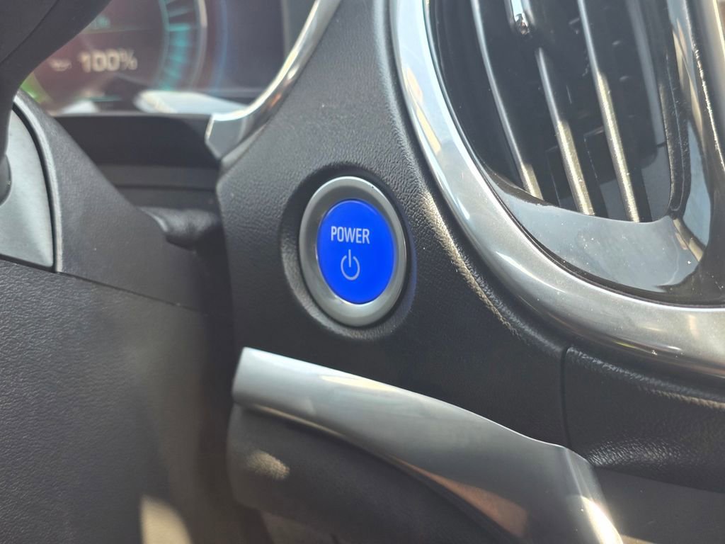 Used 2016 Chevrolet Volt Premier w/ Driver Confidence Package image 34