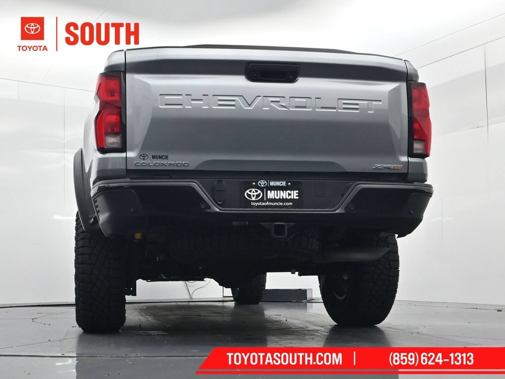 Used 2024 Chevrolet Colorado ZR2 w/ Technology Package AWD/4WD image 54
