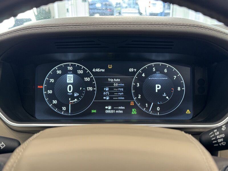 Used 2017 Land Rover Range Rover Supercharged image 24