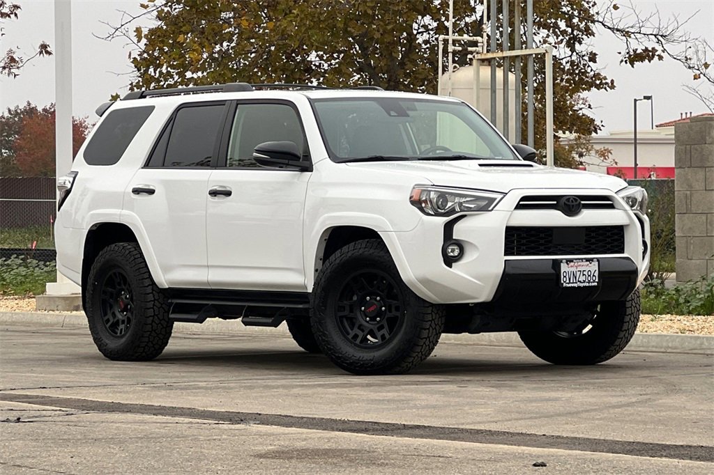 Used 2021 Toyota 4Runner Venture w/ Moonroof Package image 2