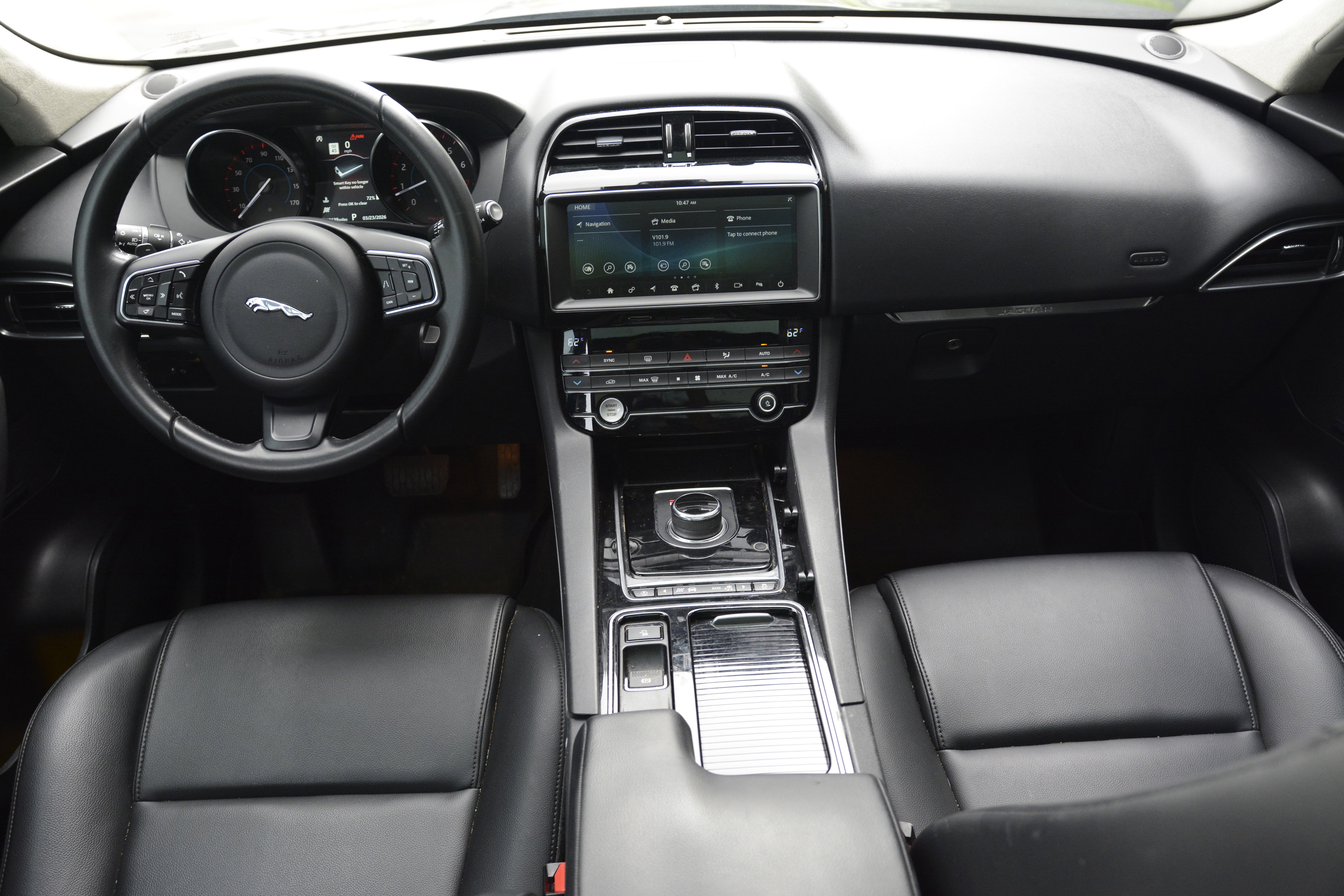 Used 2020 Jaguar F-PACE Premium image 12