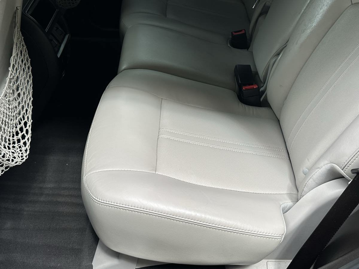 Used 2016 Cadillac SRX Luxury w/ Driver Awareness Package FWD image 19