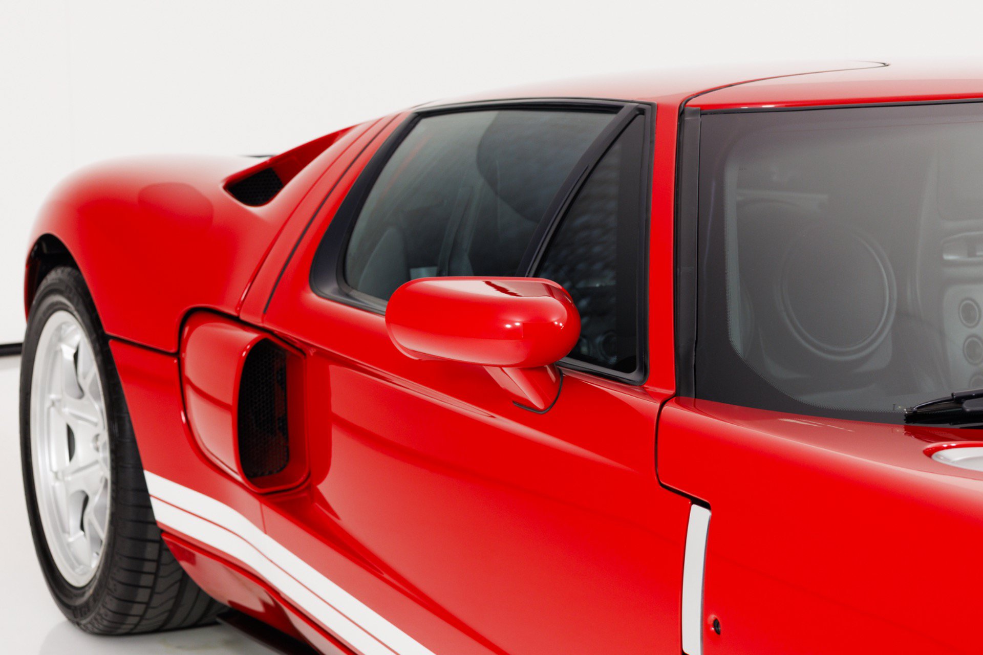 Used 2006 Ford GT RWD image 68