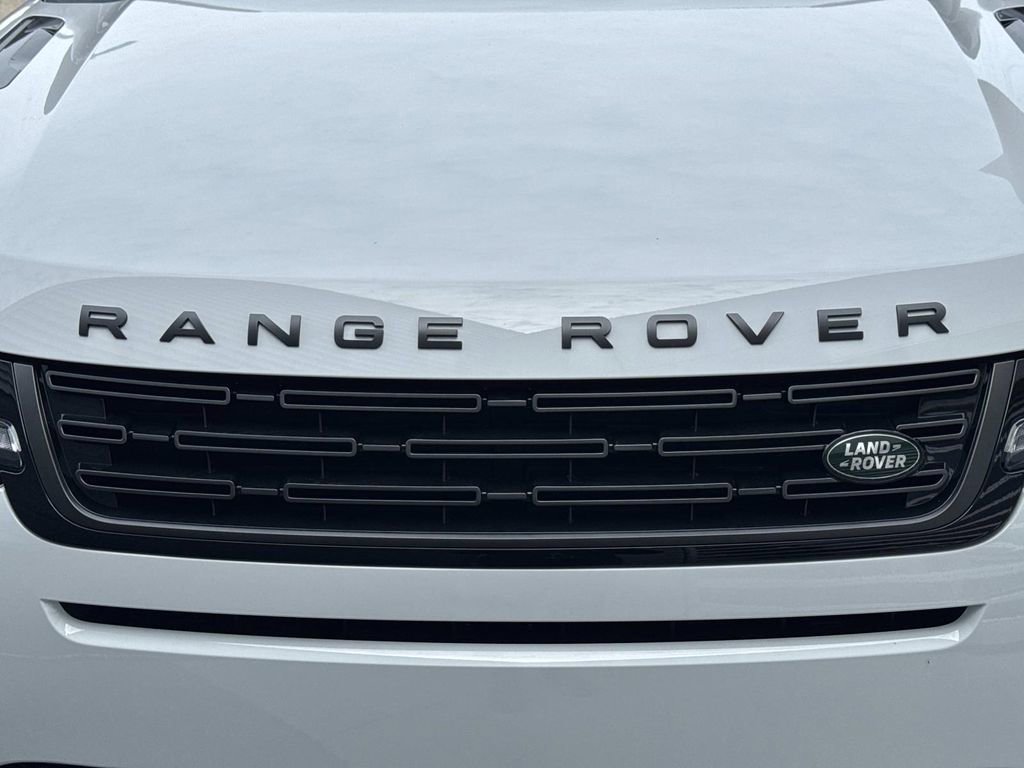 New 2026 Land Rover Range Rover Evoque Dynamic SE image 9