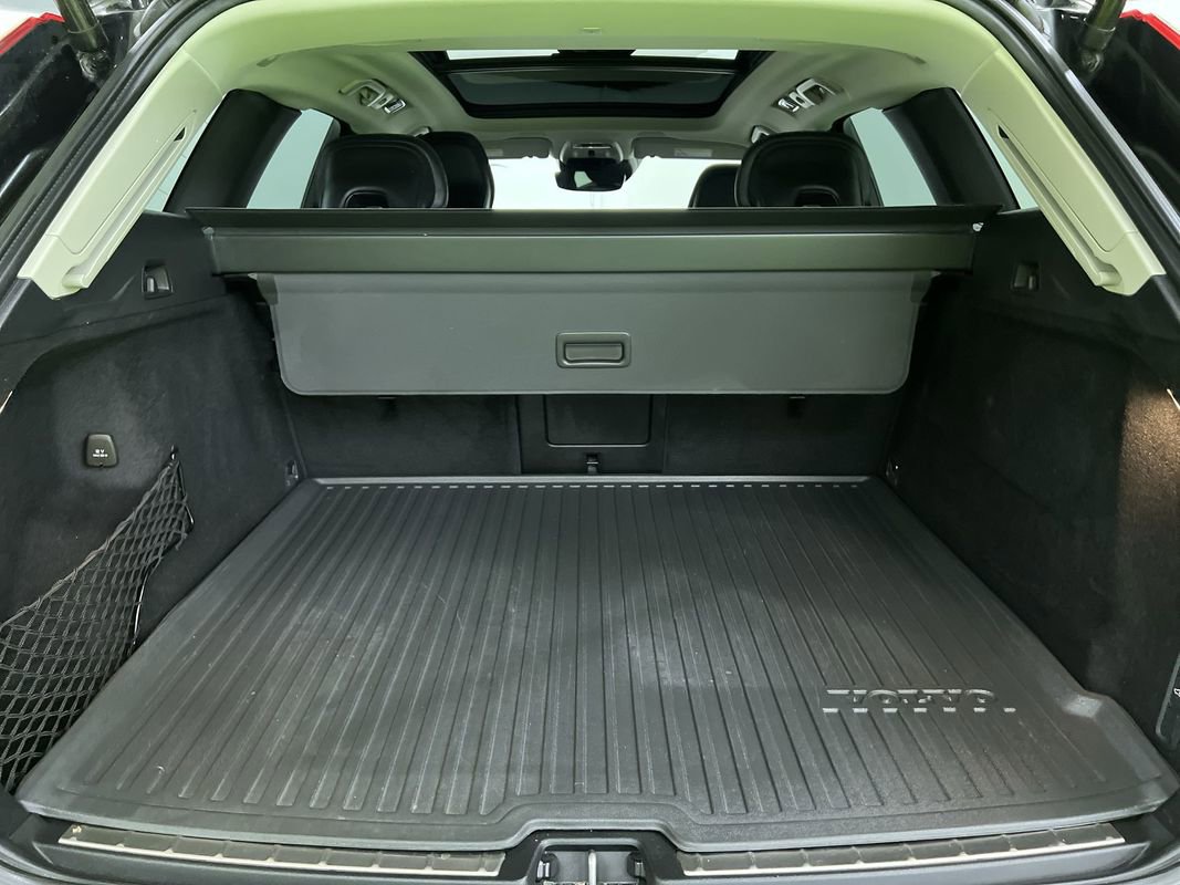 Used 2021 Volvo XC60 T5 Inscription w/ Advanced Package AWD/4WD image 29