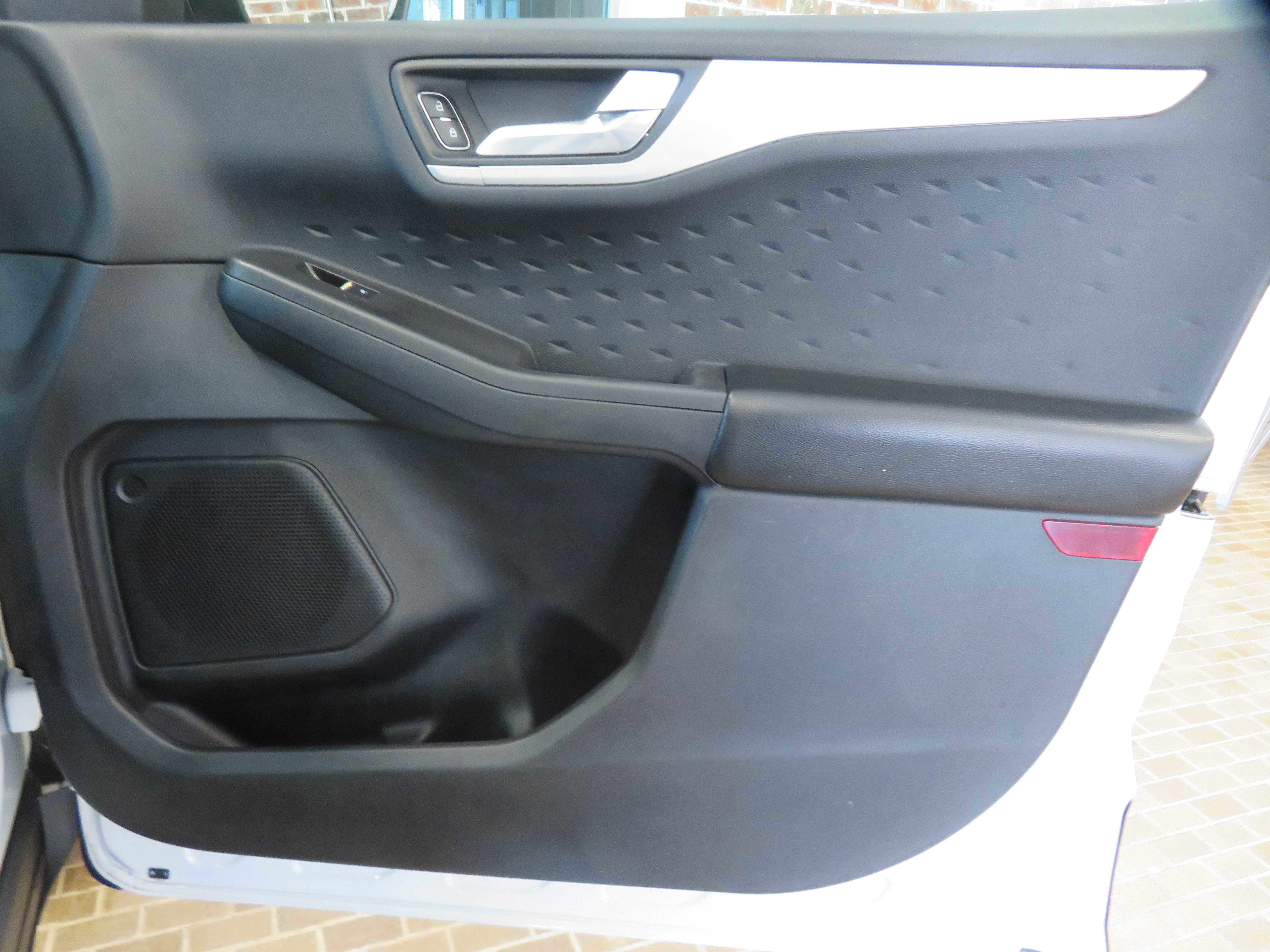 Used 2020 Ford Escape SEL image 22