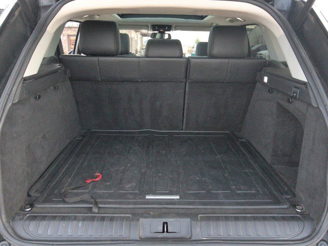 Used 2016 Land Rover Range Rover Sport SE image 29