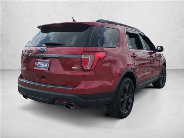 Used 2018 Ford Explorer XLT w/ Equipment Group 202A image 5