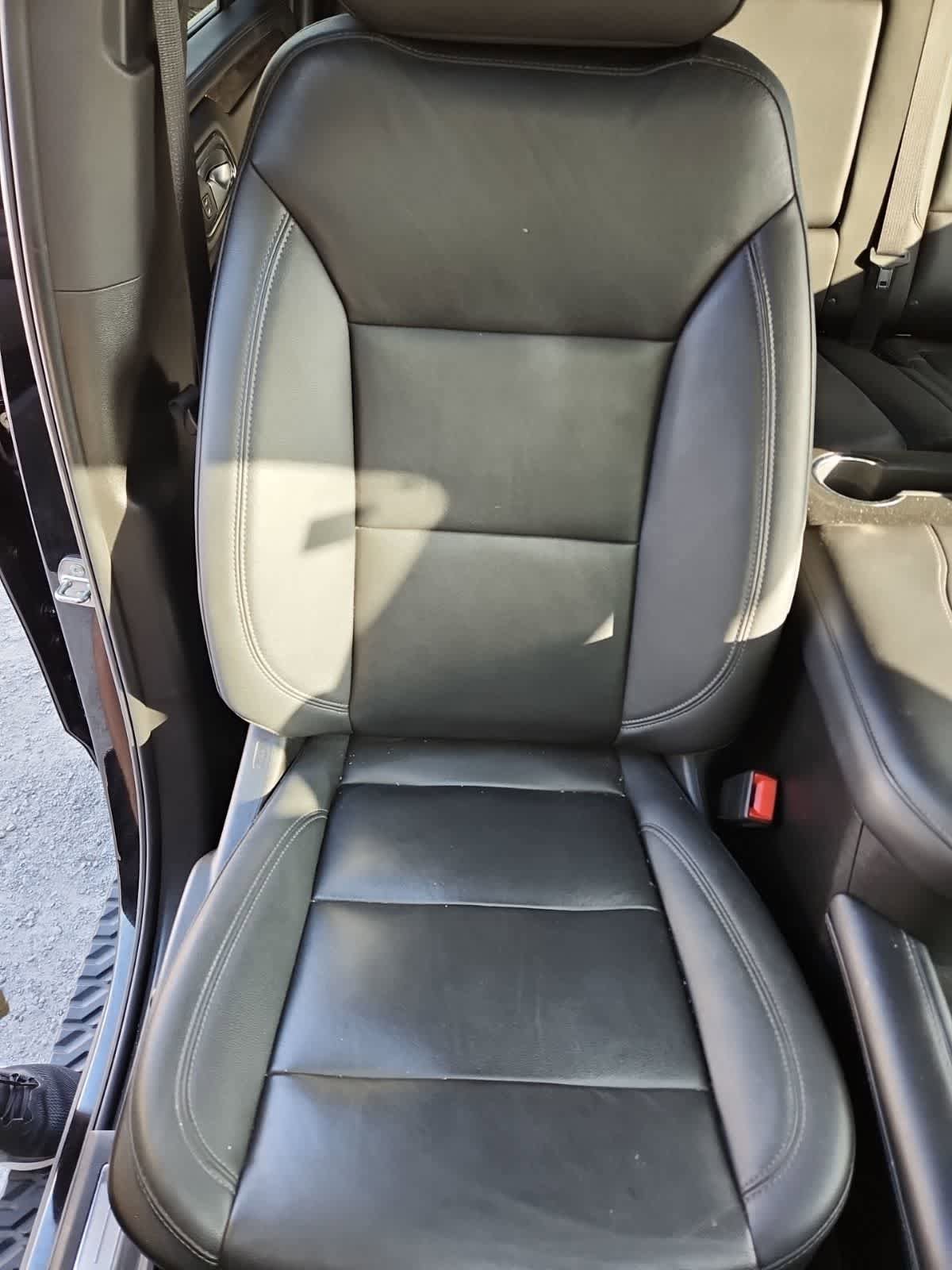 Used 2022 Chevrolet Suburban Z71 AWD/4WD image 18