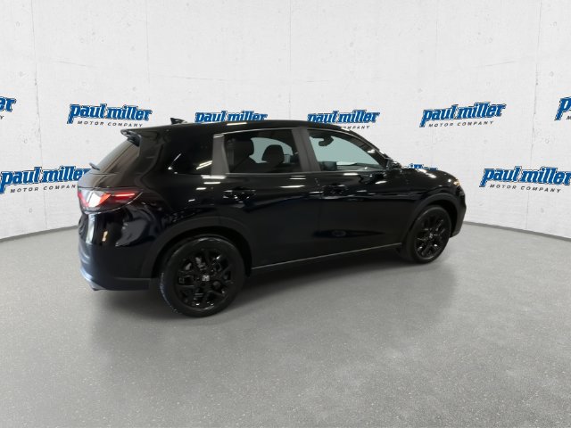 Used 2024 Honda HR-V Sport image 11
