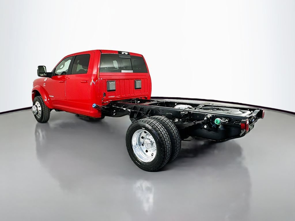 New 2026 RAM 4500 4x4 Crew Cab DRW w/ Laramie Trim Package image 5