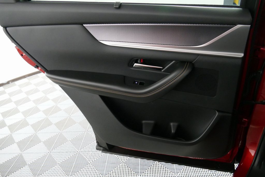 Used 2025 MAZDA CX-70 3.3 Turbo S w/ Premium Package image 29