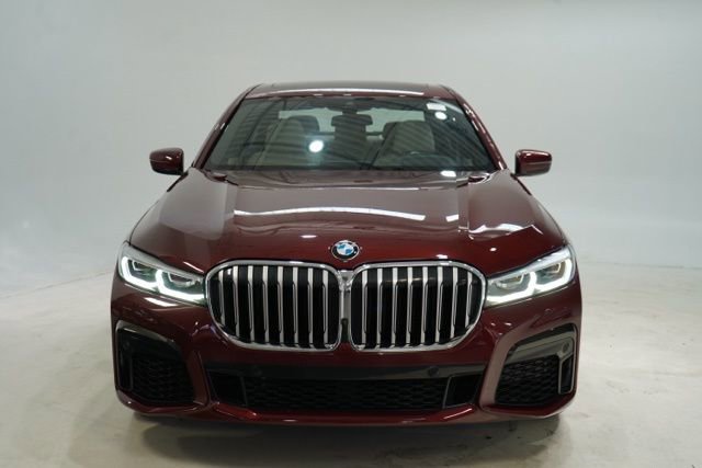 Used 2021 BMW 740i xDrive w/ M Sport Package image 2