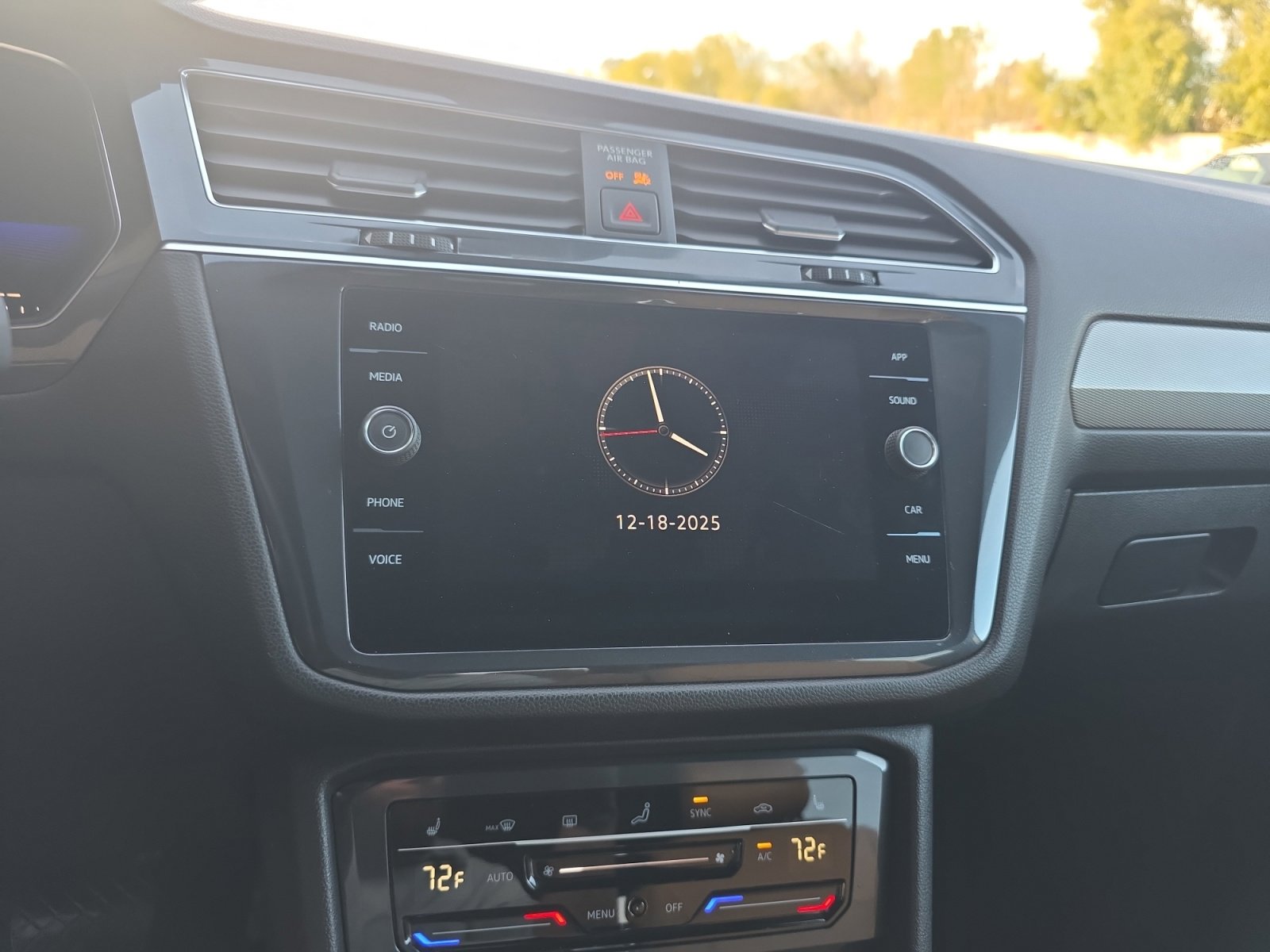 Used 2022 Volkswagen Tiguan SE image 12