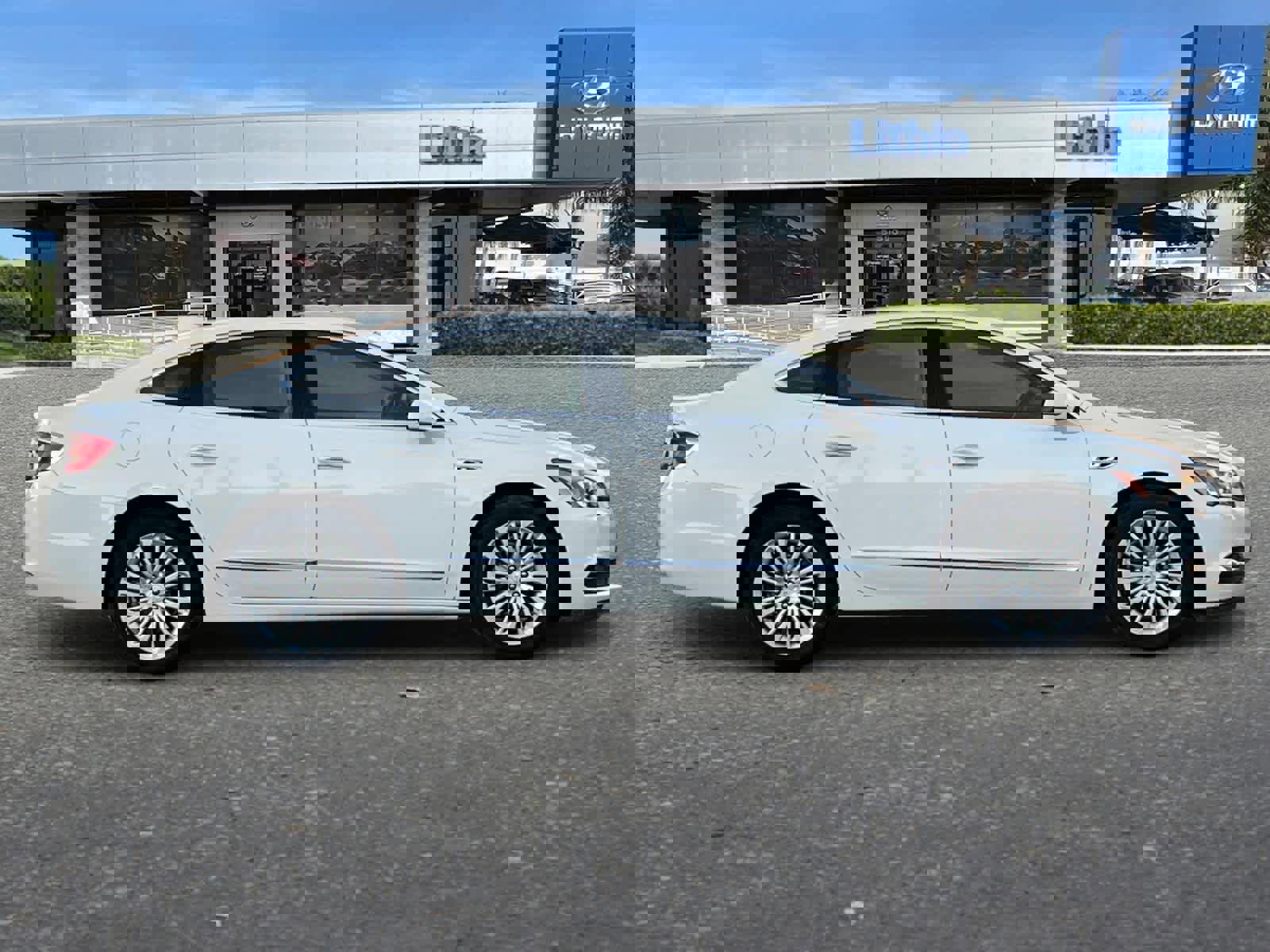 Used 2019 Buick LaCrosse Preferred image 9