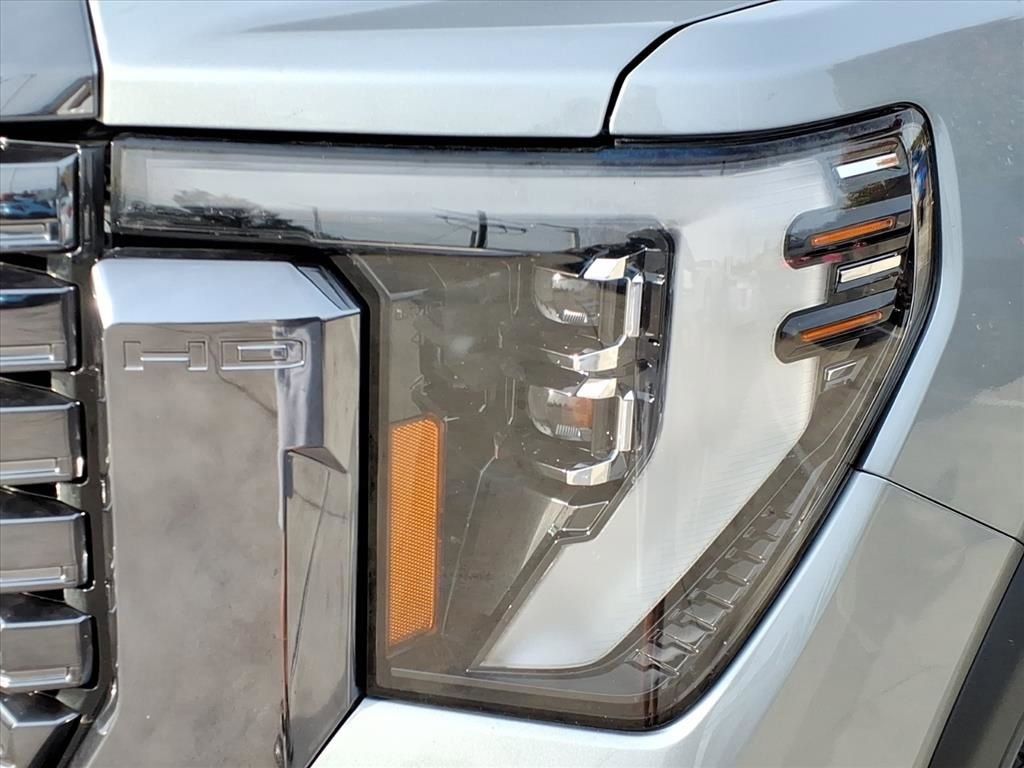Used 2024 GMC Sierra 3500 Denali Ultimate image 11