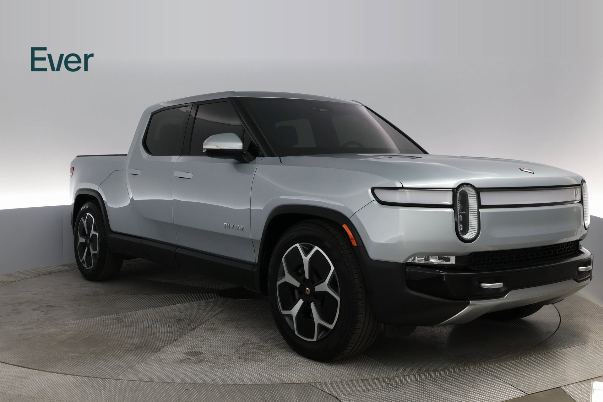 Used 2024 Rivian R1T Adventure image 4