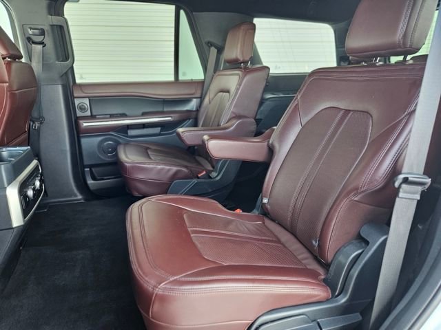 Used 2023 Ford Expedition Limited image 15