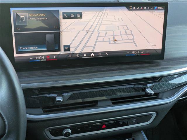 Used 2025 BMW X5 xDrive50e w/ Climate Comfort Package AWD/4WD image 11